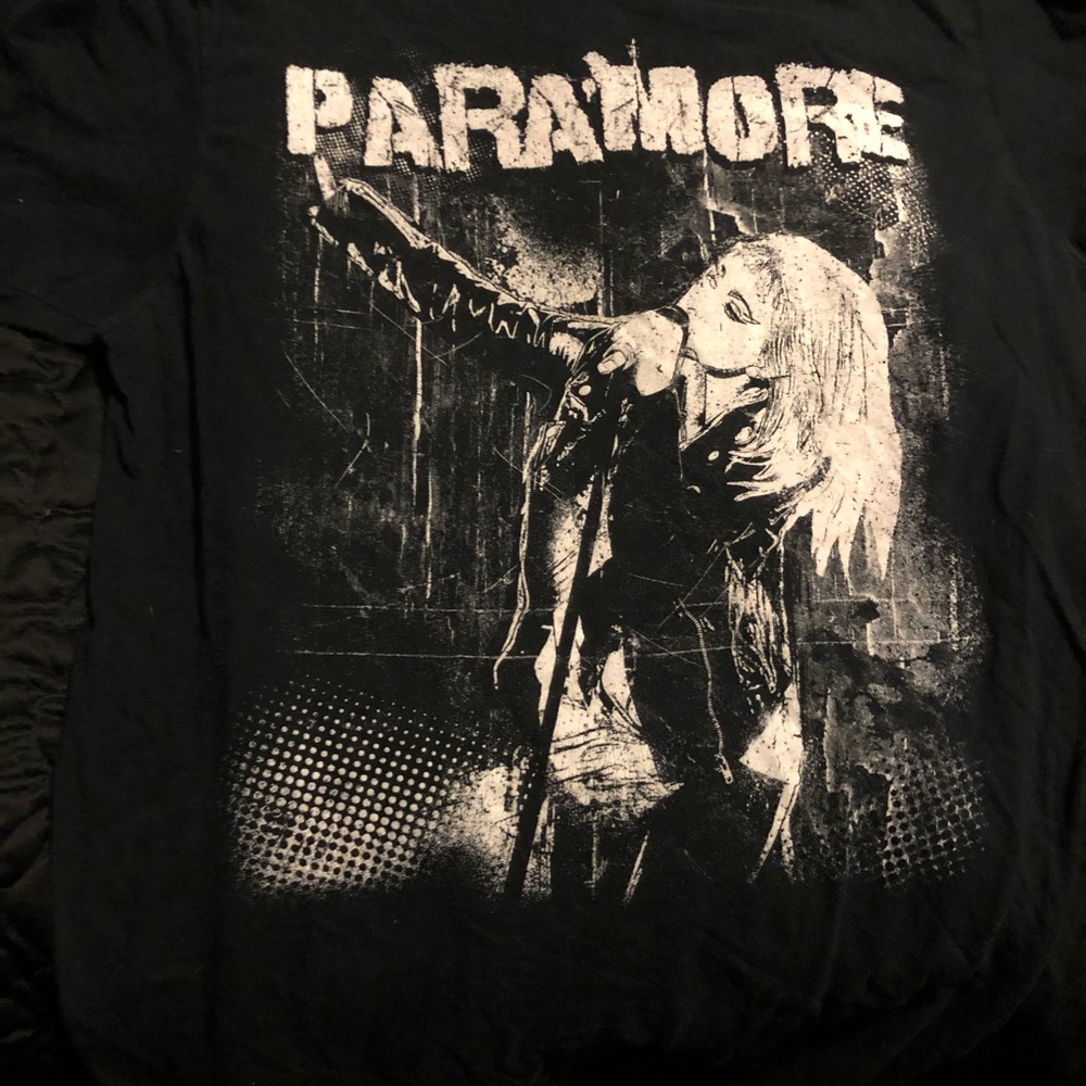 Medium Paramore t shirt